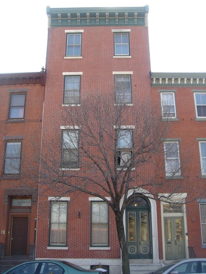 1906 Fairmount Ave Apartments in Fairmount Art Museum, Philadelphia