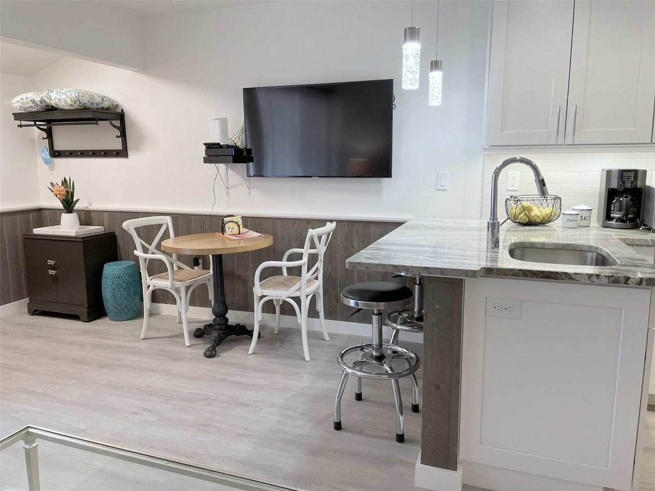 3543 Longmeadow #22 - Photo 5 of 19