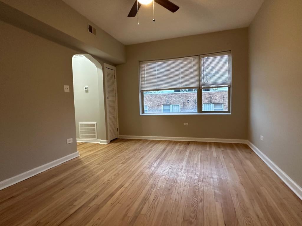 6150 S Sacramento Ave - Photo 5 of 8