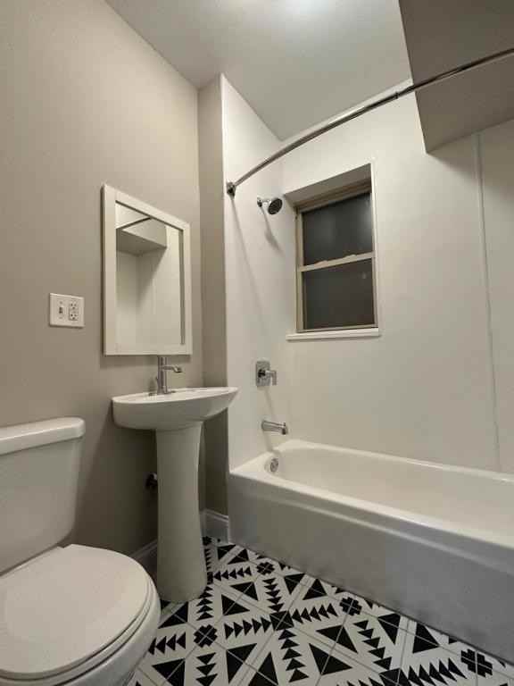 6150 S Sacramento Ave - Photo 3 of 8