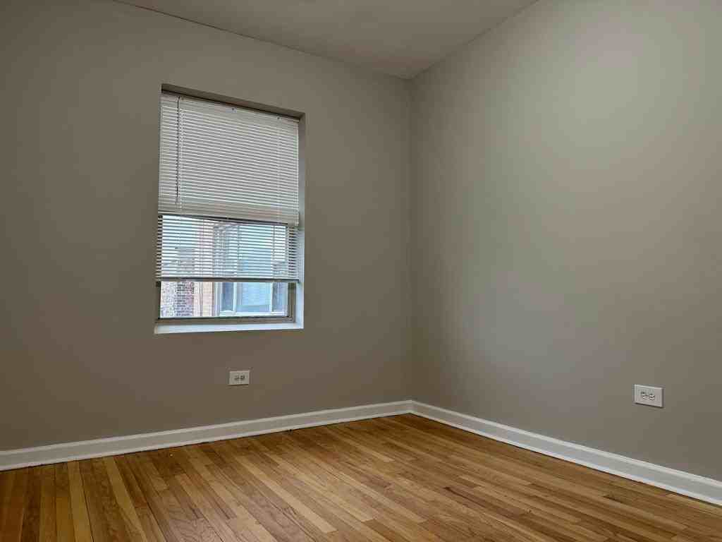 6150 S Sacramento Ave - Photo 7 of 8