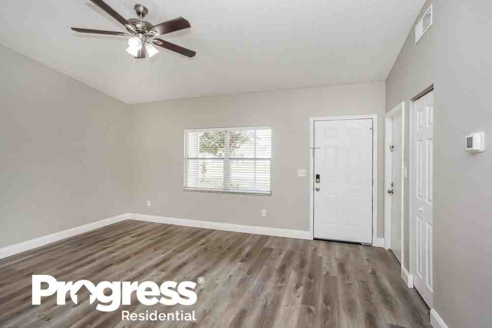 14007 Ridgedale Way - Photo 3 of 16