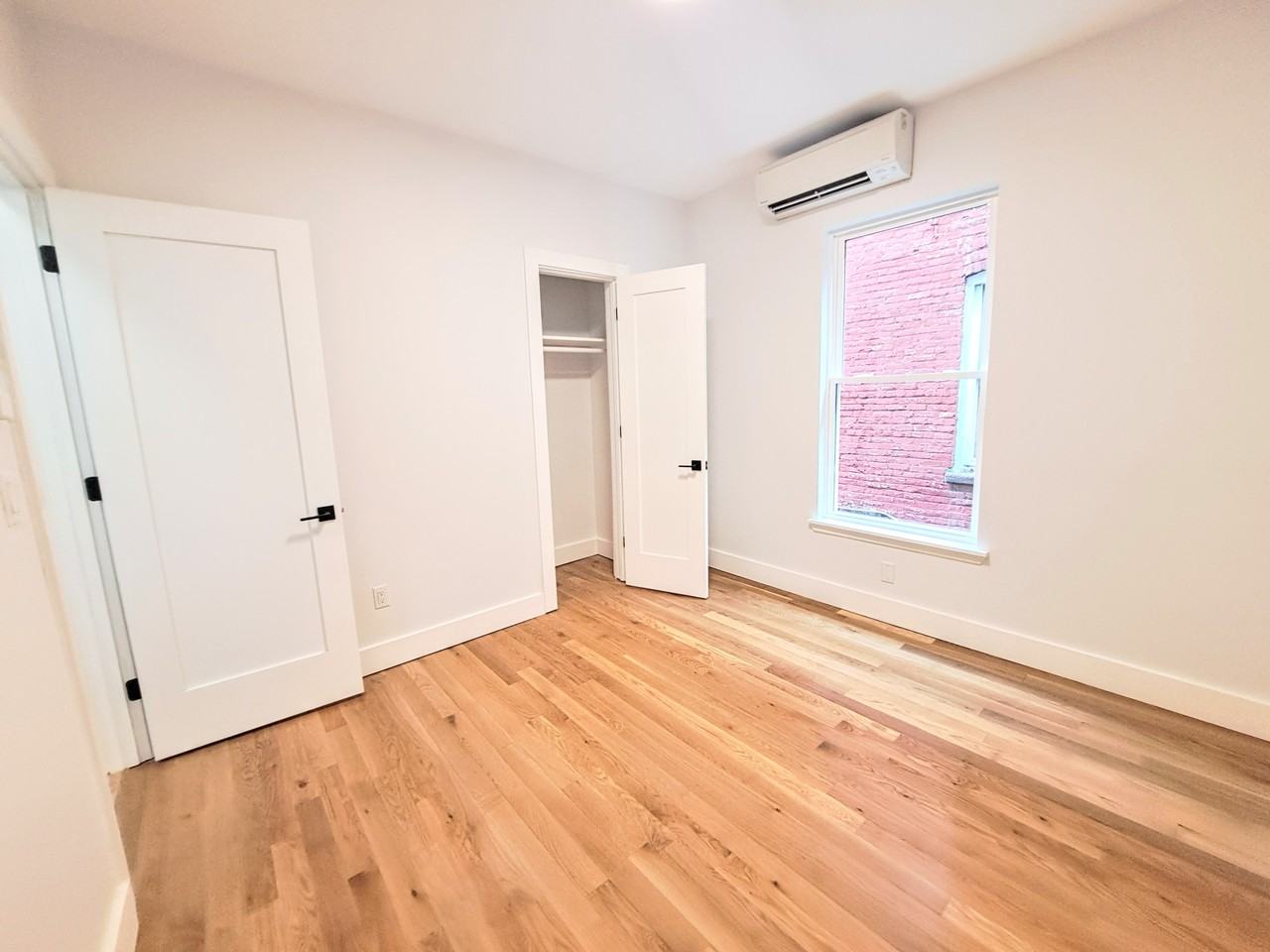 406 hawthorne st - Photo 4 of 11