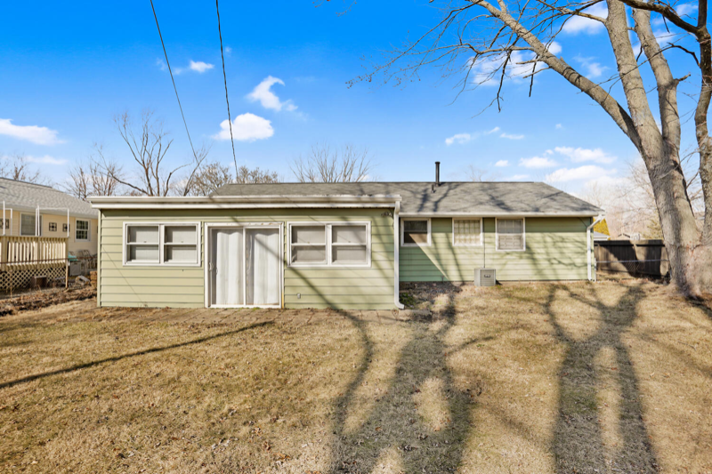 2003 Hemlock Drive - Photo 3 of 28