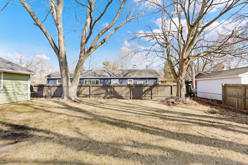 2003 Hemlock Drive - Photo 4 of 28