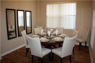 418 Orista Dr - Photo 2 of 7