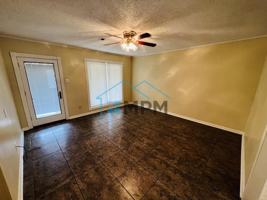 featured image of 229 Hillside Cir #1