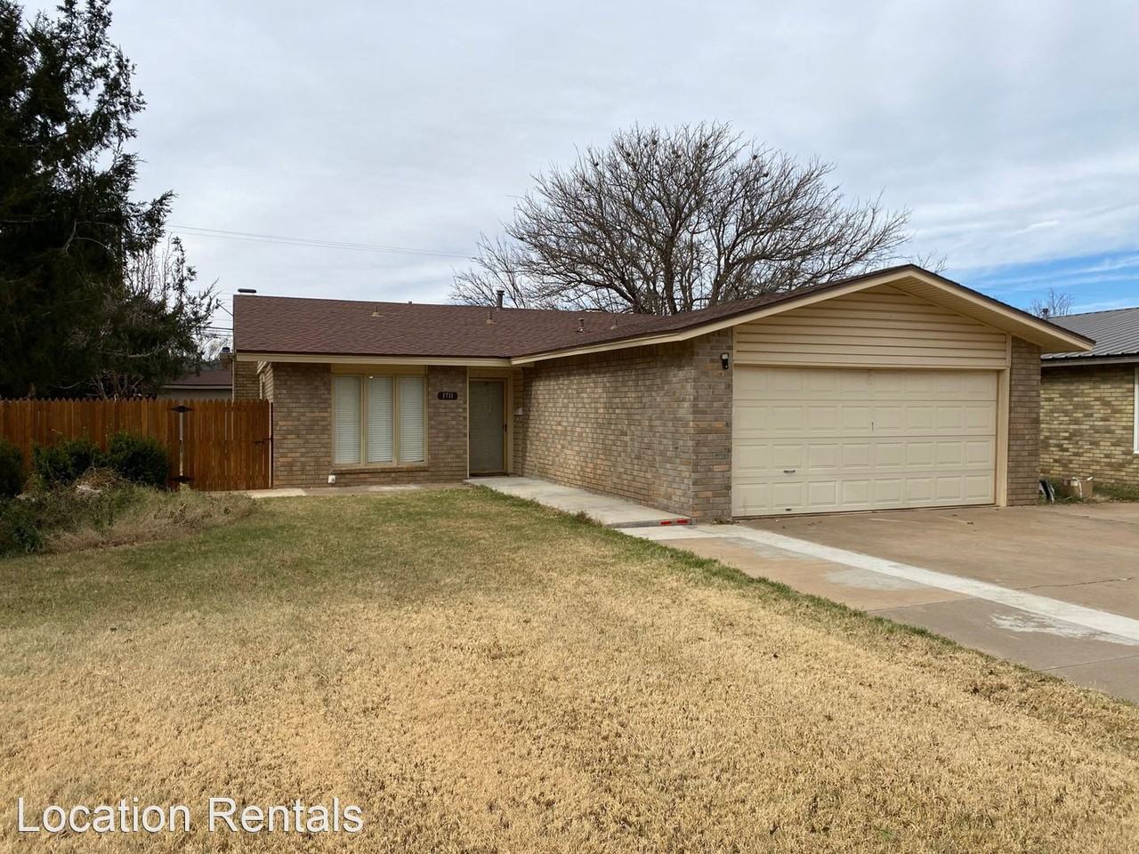 1711 Avenue H - Photo 2 of 19