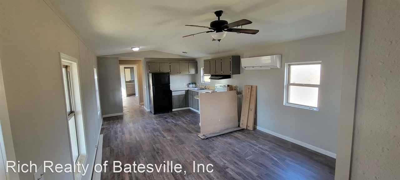 435 Main St - Photo 2 of 25