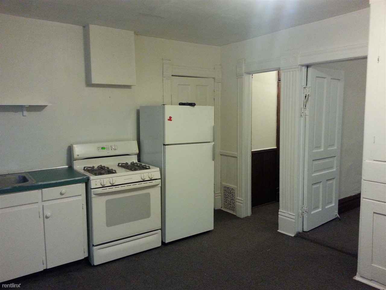 1575 Coit Ave NE - Photo 3 of 6