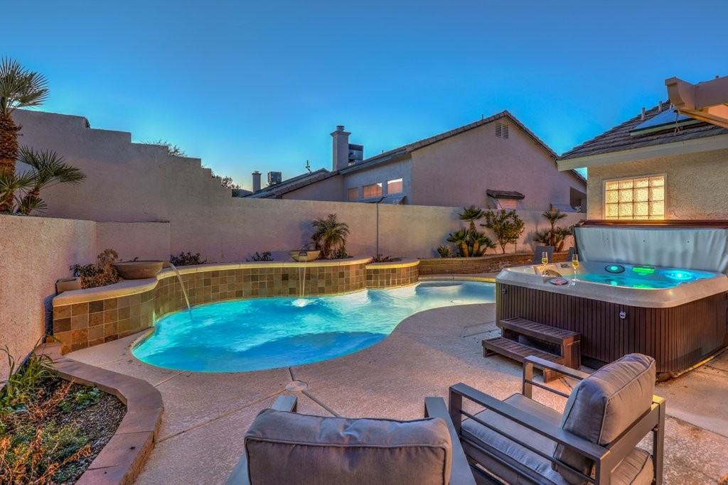 549 Brigadier St - Photo 2 of 43