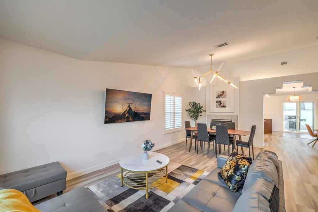 549 Brigadier St - Photo 4 of 43