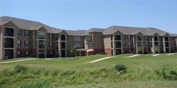 Landings at Pebble Creek Apartments 294 E Pebble Creek Ter, Mustang