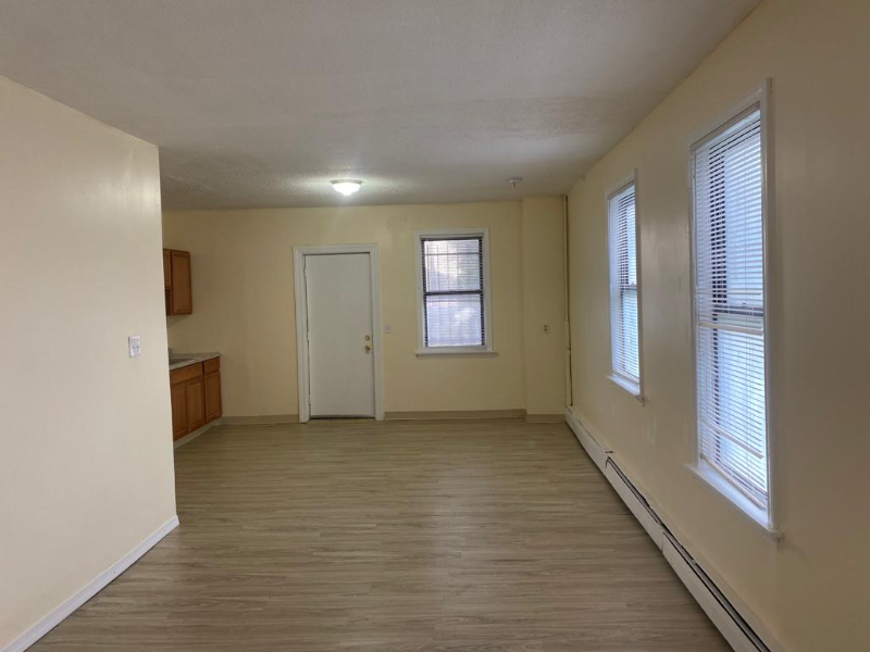 464 Wethersfield Ave #1S - Photo 2 of 9