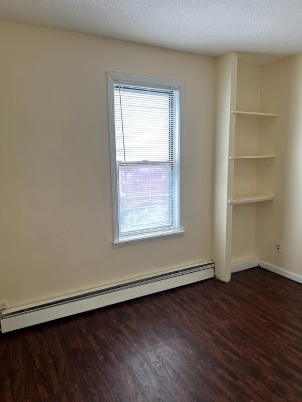 464 Wethersfield Ave #1S - Photo 4 of 9