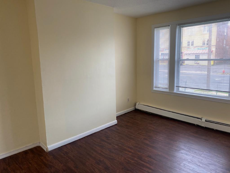 464 Wethersfield Ave #1S - Photo 6 of 9