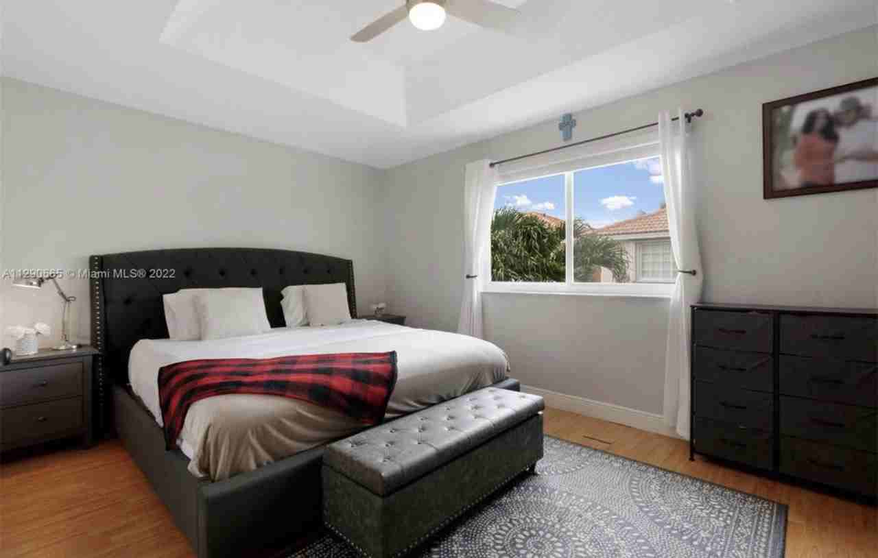 14366 Southwest 134th Place #14366 - Photo 4 of 12