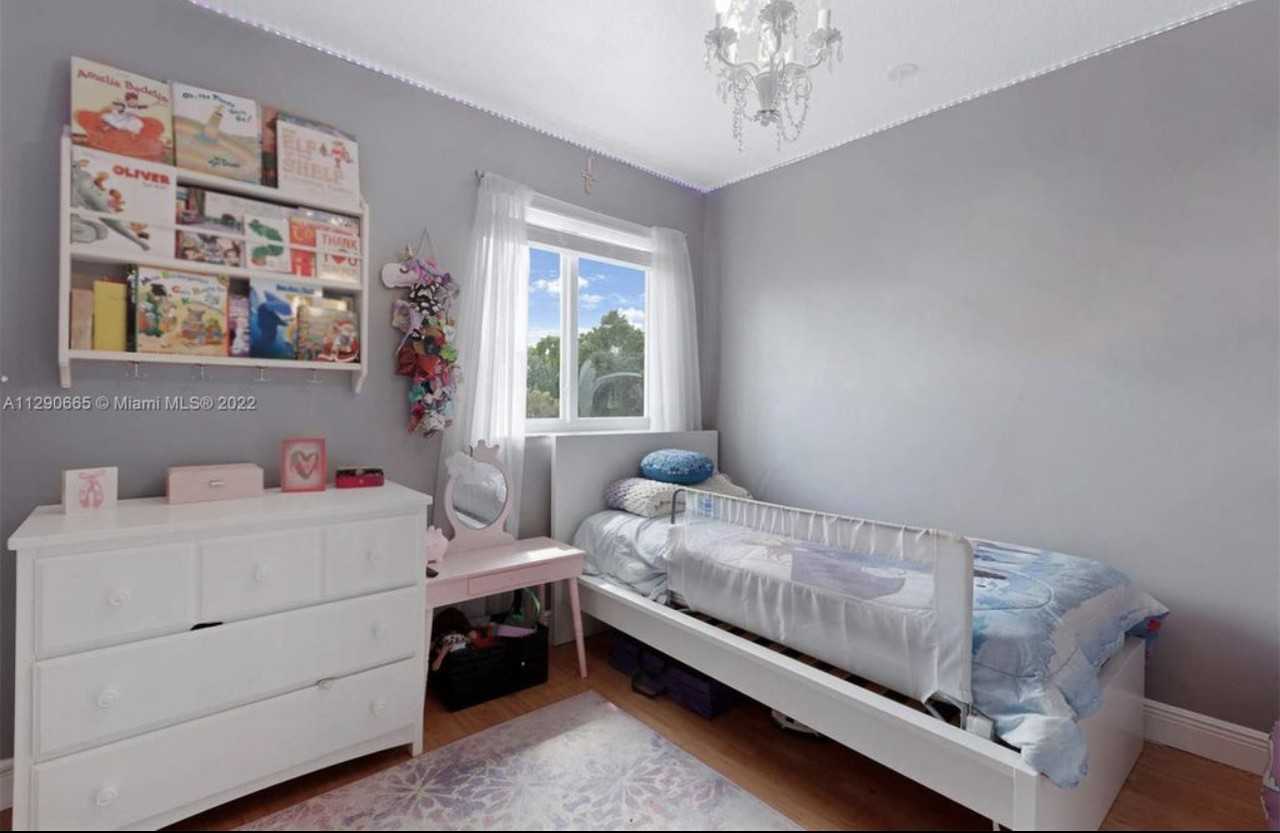 14366 Southwest 134th Place #14366 - Photo 5 of 12