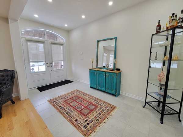 1557 Emberton Way - Photo 3 of 40