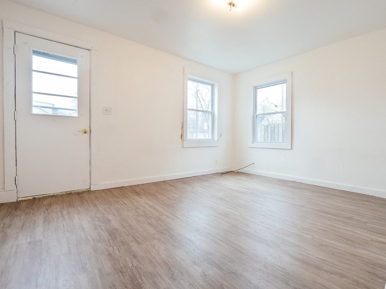 2023 Woodlawn Ave #1 - Photo 6 of 10