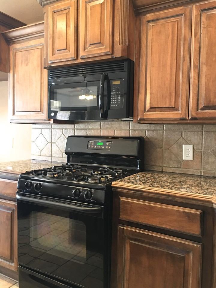 2729 Nw 155th St #1 - Photo 4 of 18