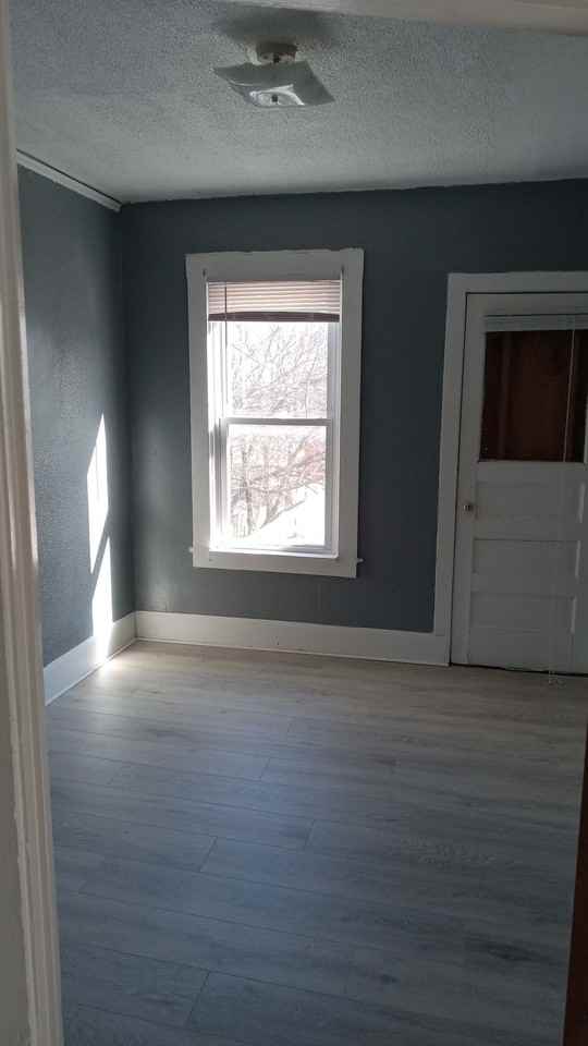 625 N Court St #1 - Photo 3 of 11