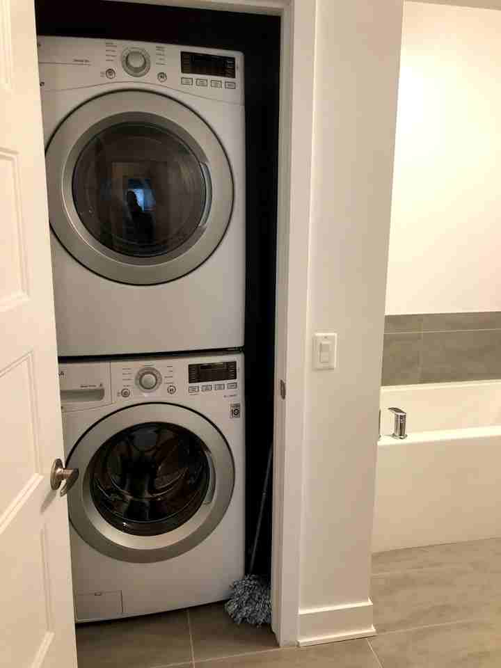 575 Rue Robert-Élie #206 - Photo 3 of 10