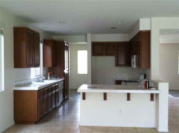 1281 Estancia St - Photo 2 of 8