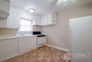 featured image of 944 Saint Charles Ave Ne #10