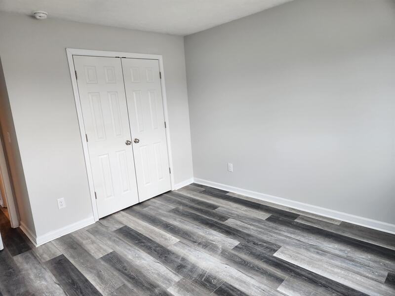 388 Elmwood Drive, Radcliff, KY 40160 - Photo 3 of 10