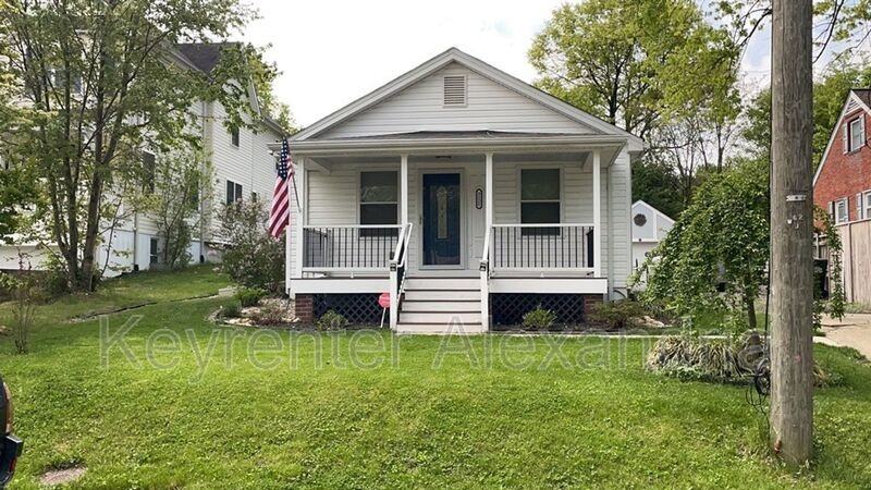 3221 Clayborne Ave - Photo 2 of 19