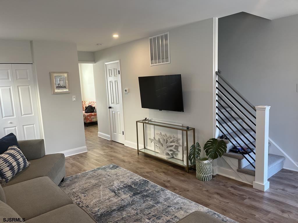 136 44th St S #A - Photo 3 of 19