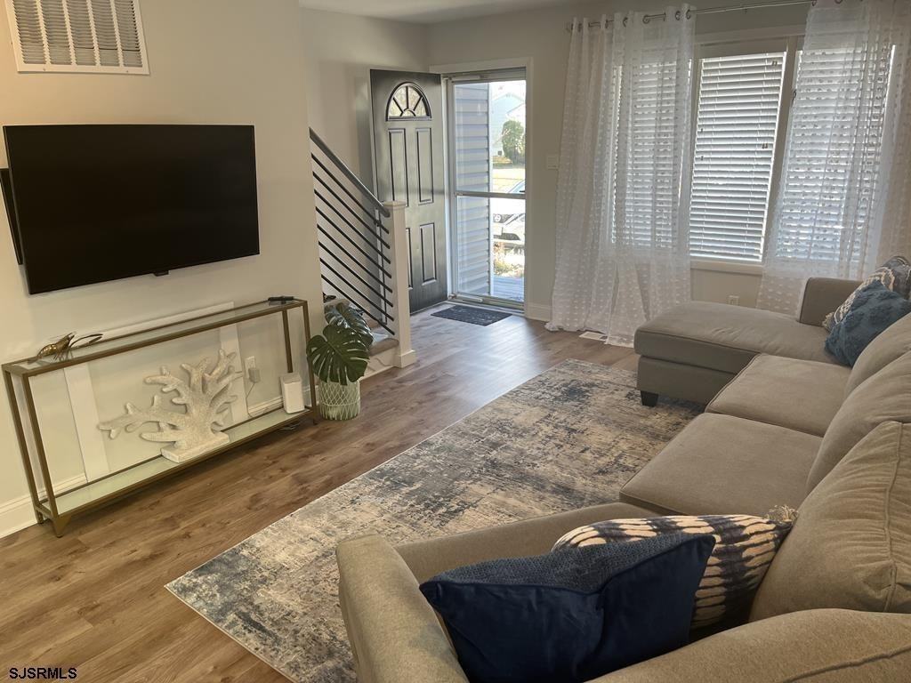 136 44th St S #A - Photo 4 of 19