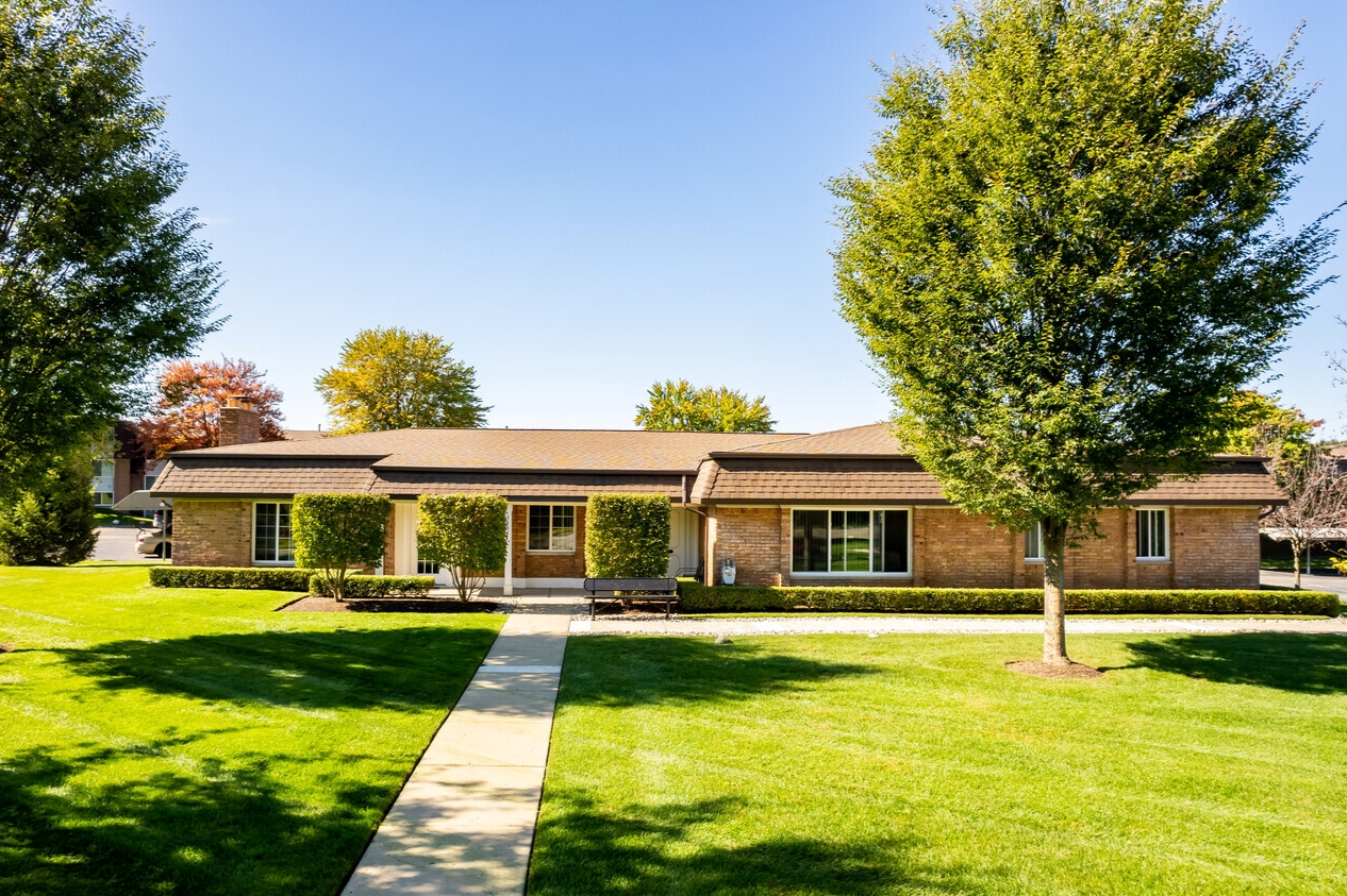 Greens Lake Apartments - Photo 7 of 39