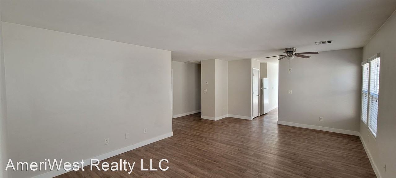 8409 Lost Gold Ave - Photo 3 of 16