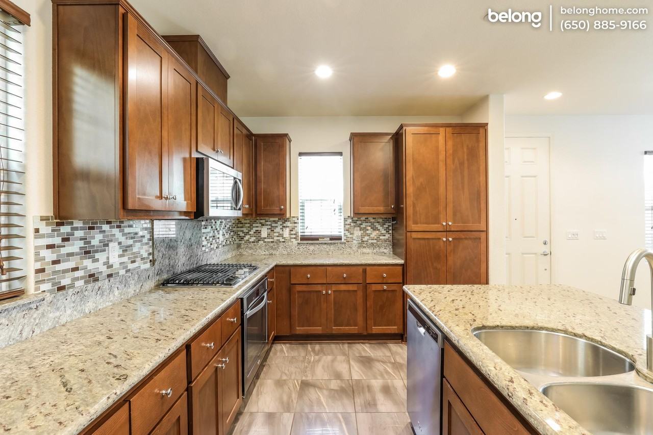 1591 Sylvia St - Photo 7 of 26