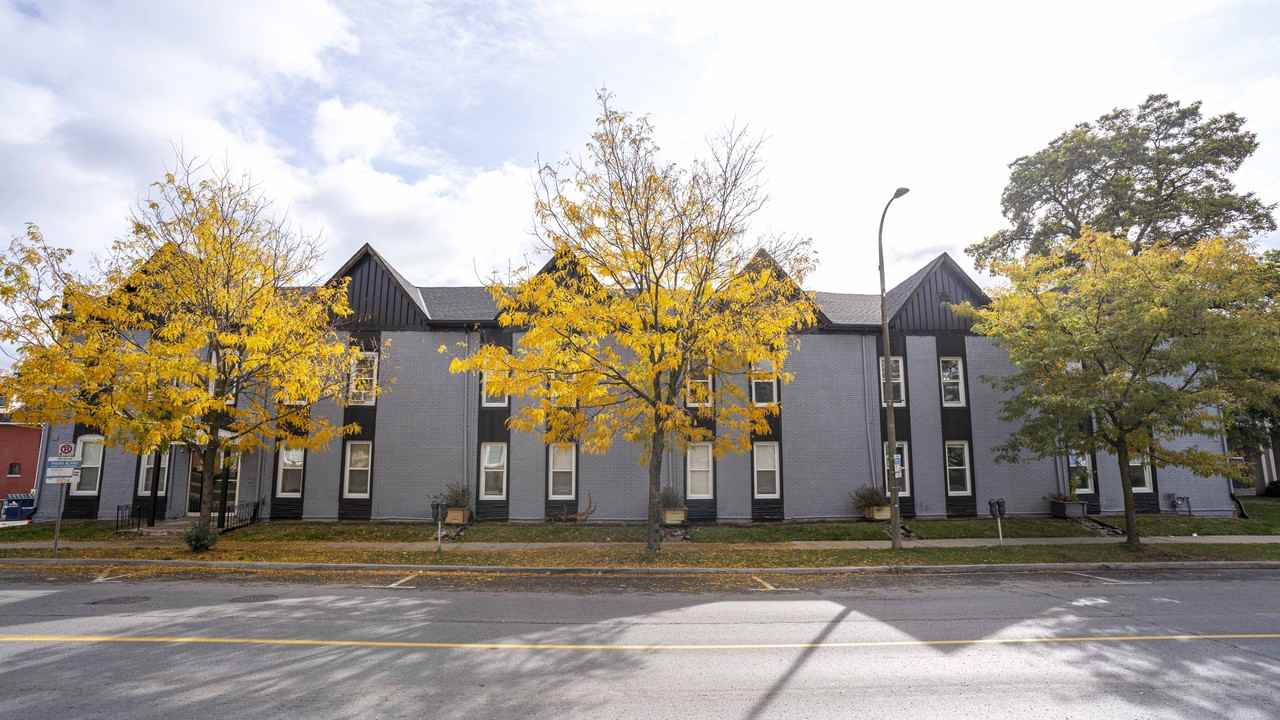 82 Church Street Apartments 82 Church St, St. Catharines, ON L2R 3C5