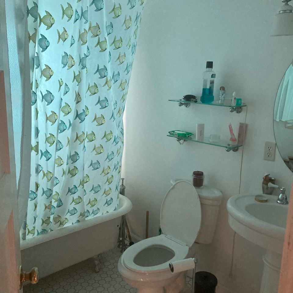 6119 Outlook Avenue - Photo 3 of 7