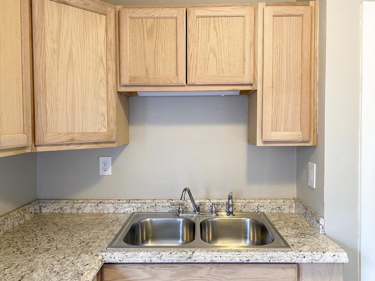 915 Willow Rd #1 - Photo 2 of 20