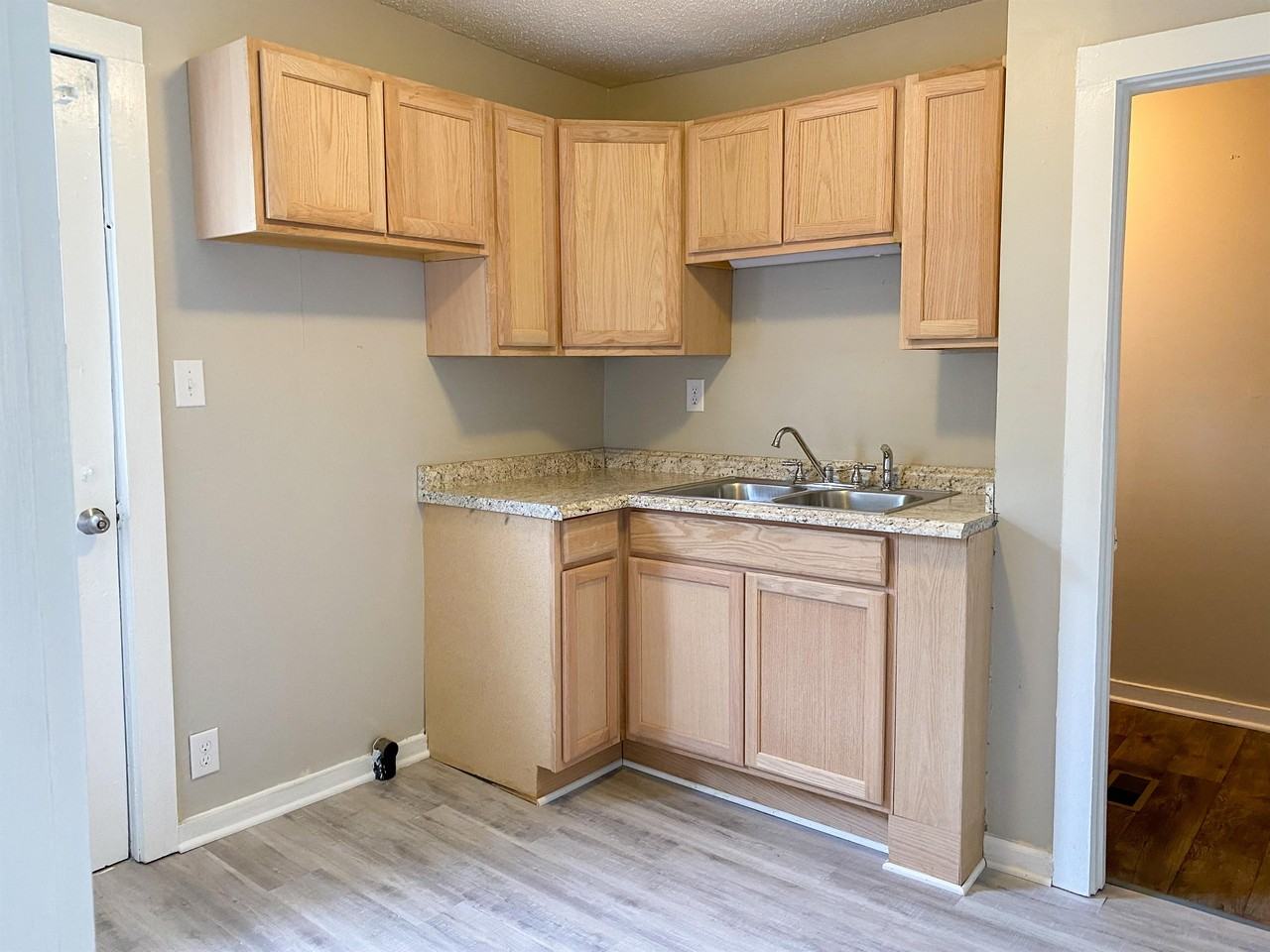 915 Willow Rd #1 - Photo 3 of 20
