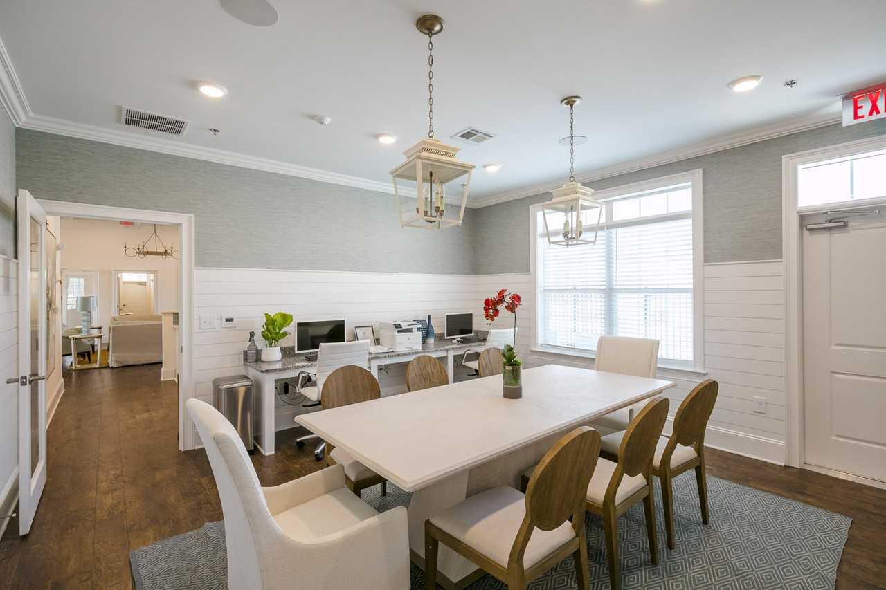 Crescent Pointe Apartments - Photo 5 of 19