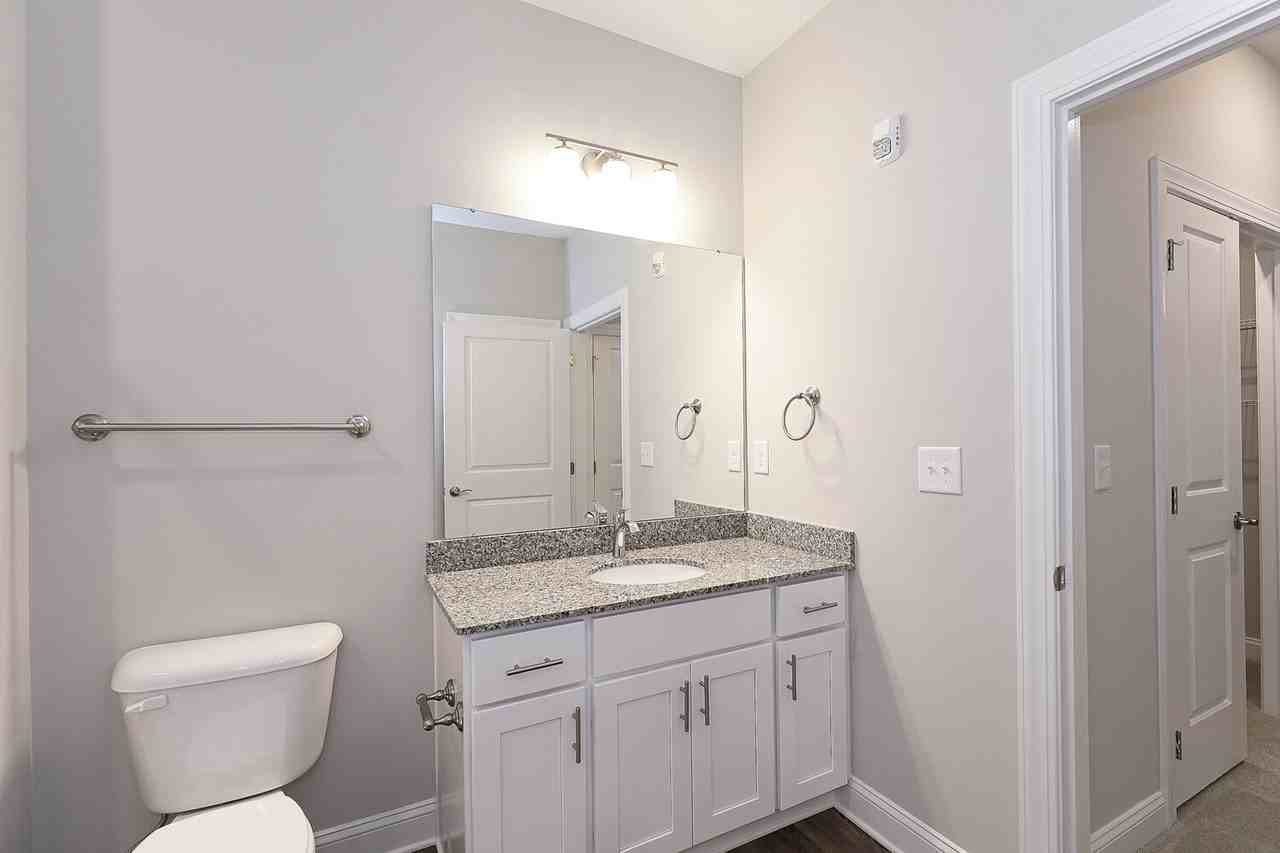 Crescent Pointe Apartments - Photo 6 of 19