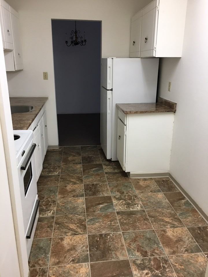 Guildford Gardens (B) Apartments 10567 150 St, Surrey, BC V3R 4B7