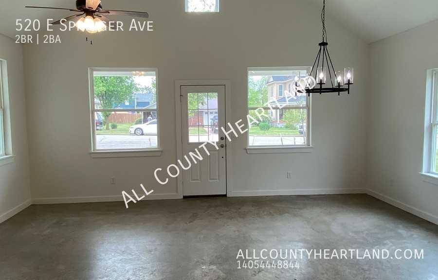 520 E Springer Ave - Photo 2 of 15