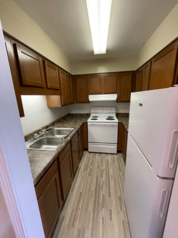 1811 Marion Manor Dr #F11 - Photo 3 of 10