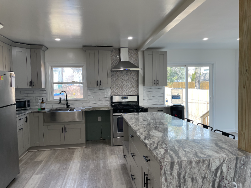 236 Grace St - Photo 2 of 12