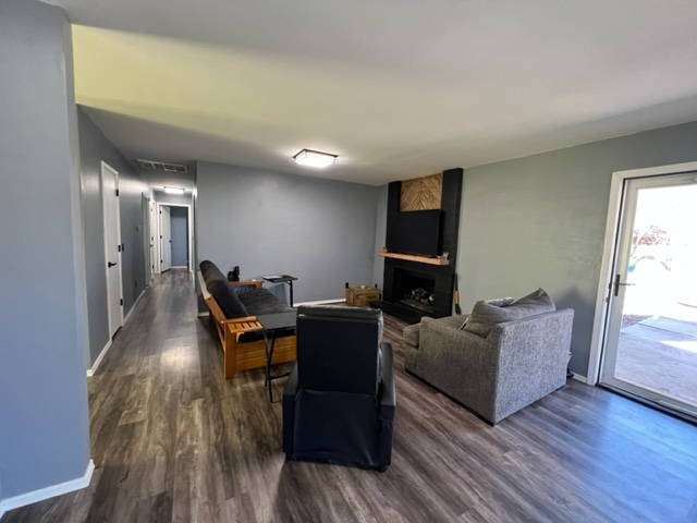 1124 W Preston Ave - Photo 3 of 32