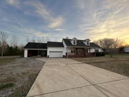 featured image of 211 Fall Creek Dr #1