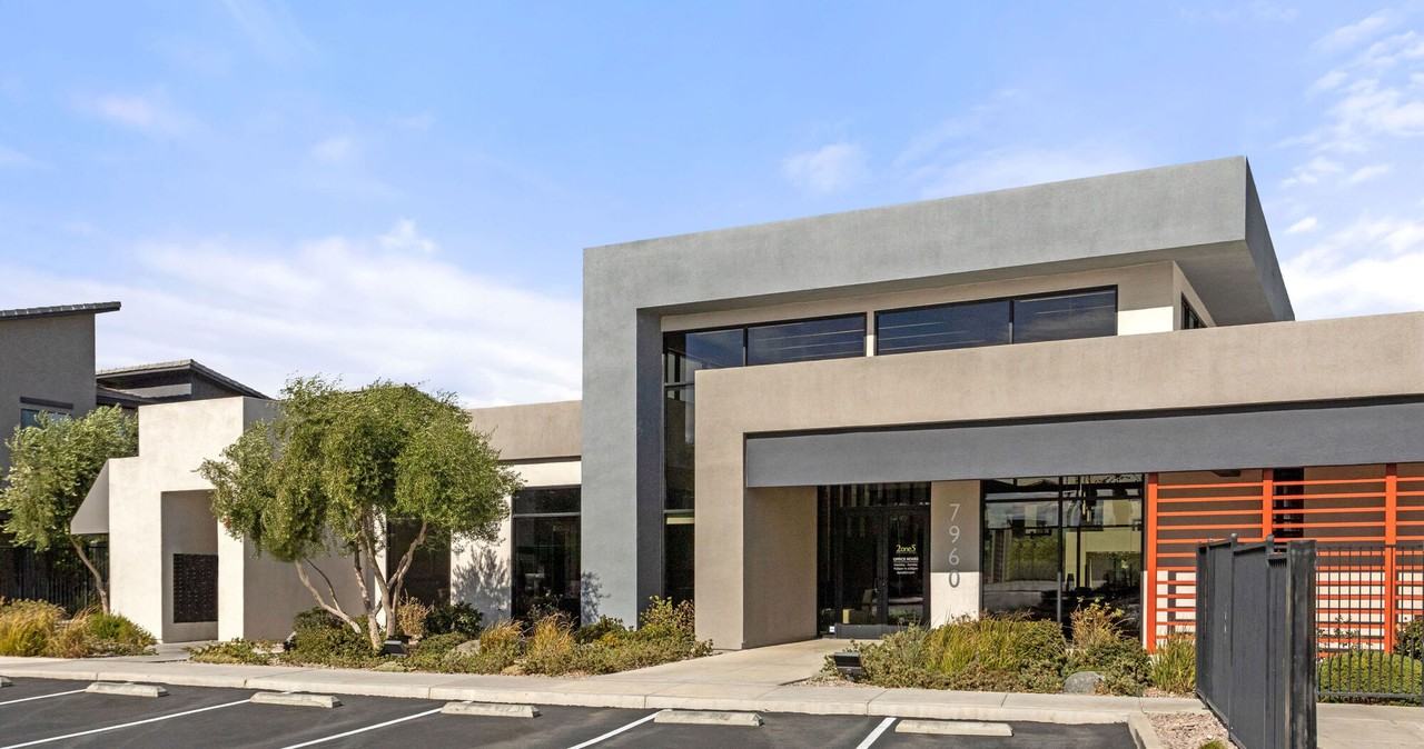 2one5 - Photo 3 of 37