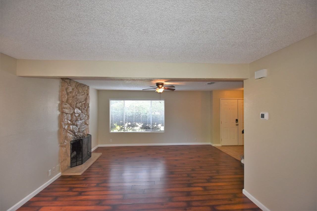 1450 Pebblestone Way - Photo 2 of 15